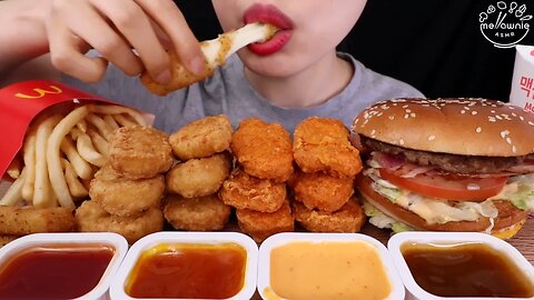 ASMR MUKBANG｜MCDONALD'S BIG MAC, CHEESE STICK, FRIES, CHICKEN NUGGETS 맥도날드 빅맥, 치킨너겟 먹방 EATING SOUNDS