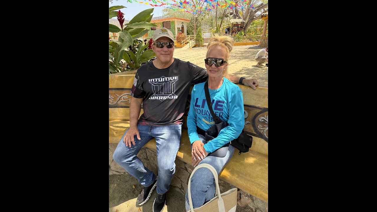 🌴✨ Michael & Tracy jo Jaco touched down in Puerto Vallarta, Mexico