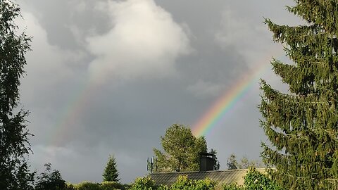 24.8.2025: Rainbow, white trail, colors in the clouds