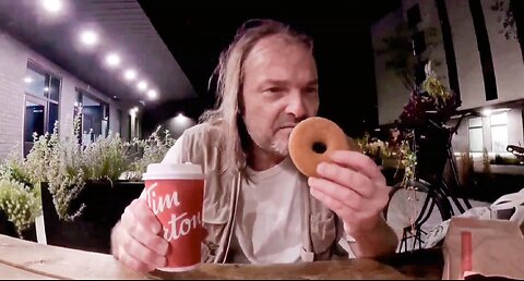 Tim Hortons Spiced Vanilla Ring Donut & White Hot Chocolate Review