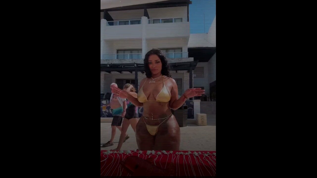 SEXY AF IN PUBLIC THO