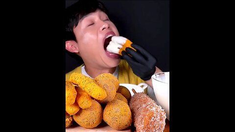 Fried cheese sticks, cheese balls