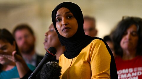 ‘Back to Somalia’ — Ilhan Omar Devastated After Trump Drops the Hammer