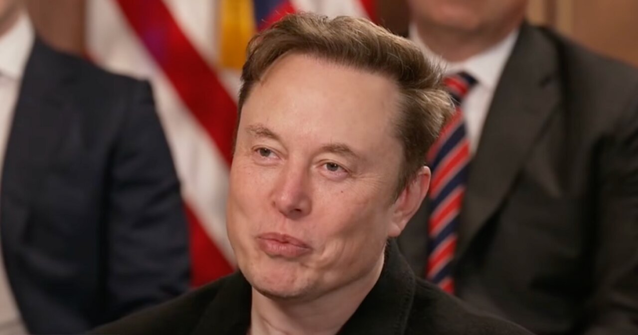 Elon Musk Offers $1M to Wisconsin Residents