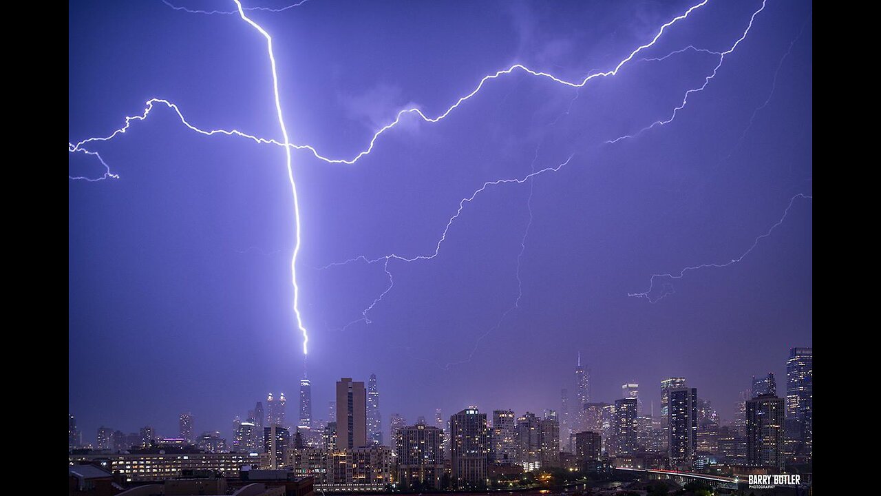 5" + rain hit Chicago in 90 min flooding rescues underway lightning struck John Hancock Center