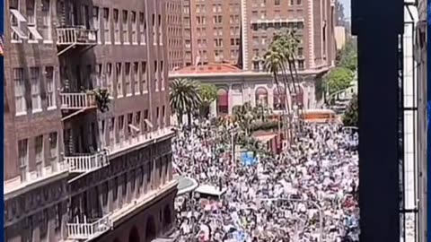 Breaking News over 7 million people protest in the no kings March