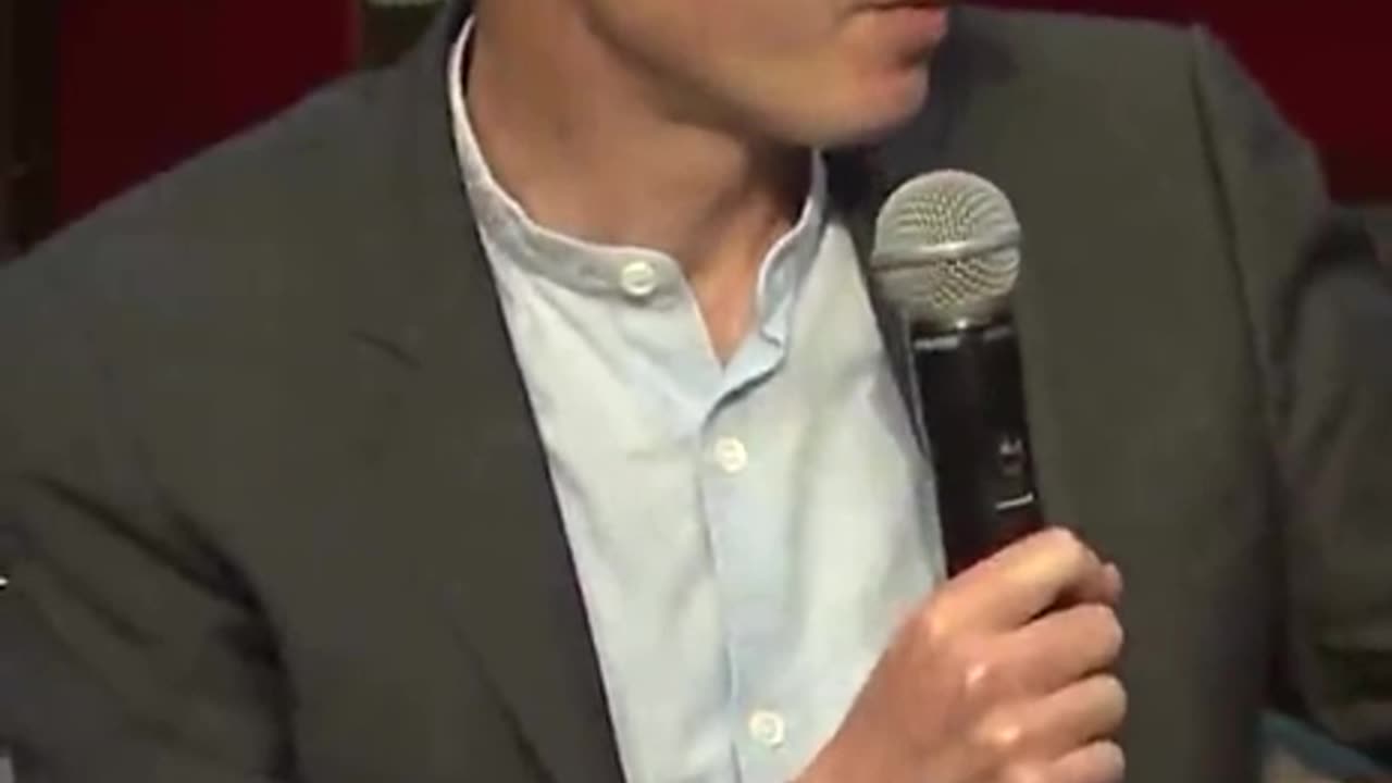 Il complice globalista Yuval Noah Harari avverte: