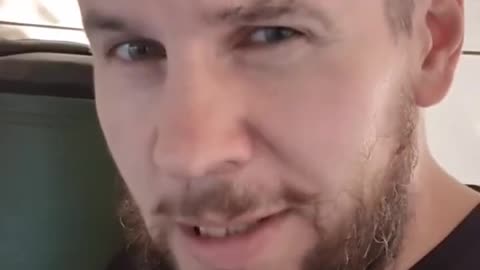 2 VĚCI DĚLAJÍ MUŽE