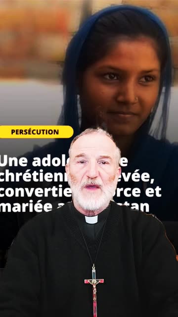 Sara, 14 ans, et Najma, 12 ans ....