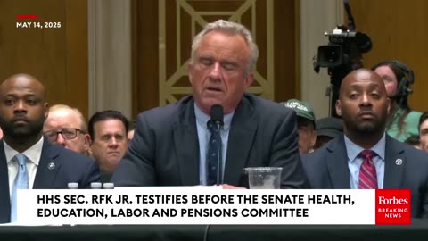Lisa Murkowski Tells Sec. RFK Jr. That His HHS Cuts Have 'Significant Consequences'