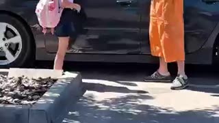 Must Watch: Man Uses Clever Trick With Tape to Save Dog Trapped in Hot Car! #kin