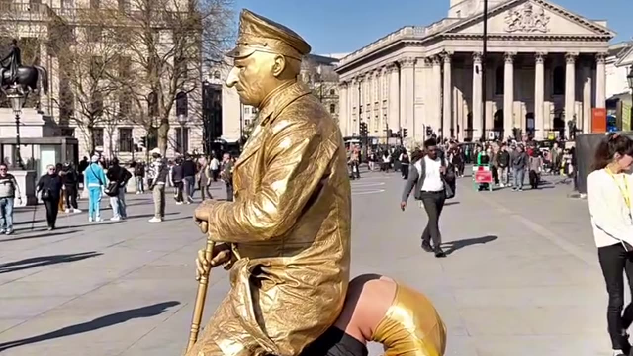 What a fascinating and spectacular artistic performance!