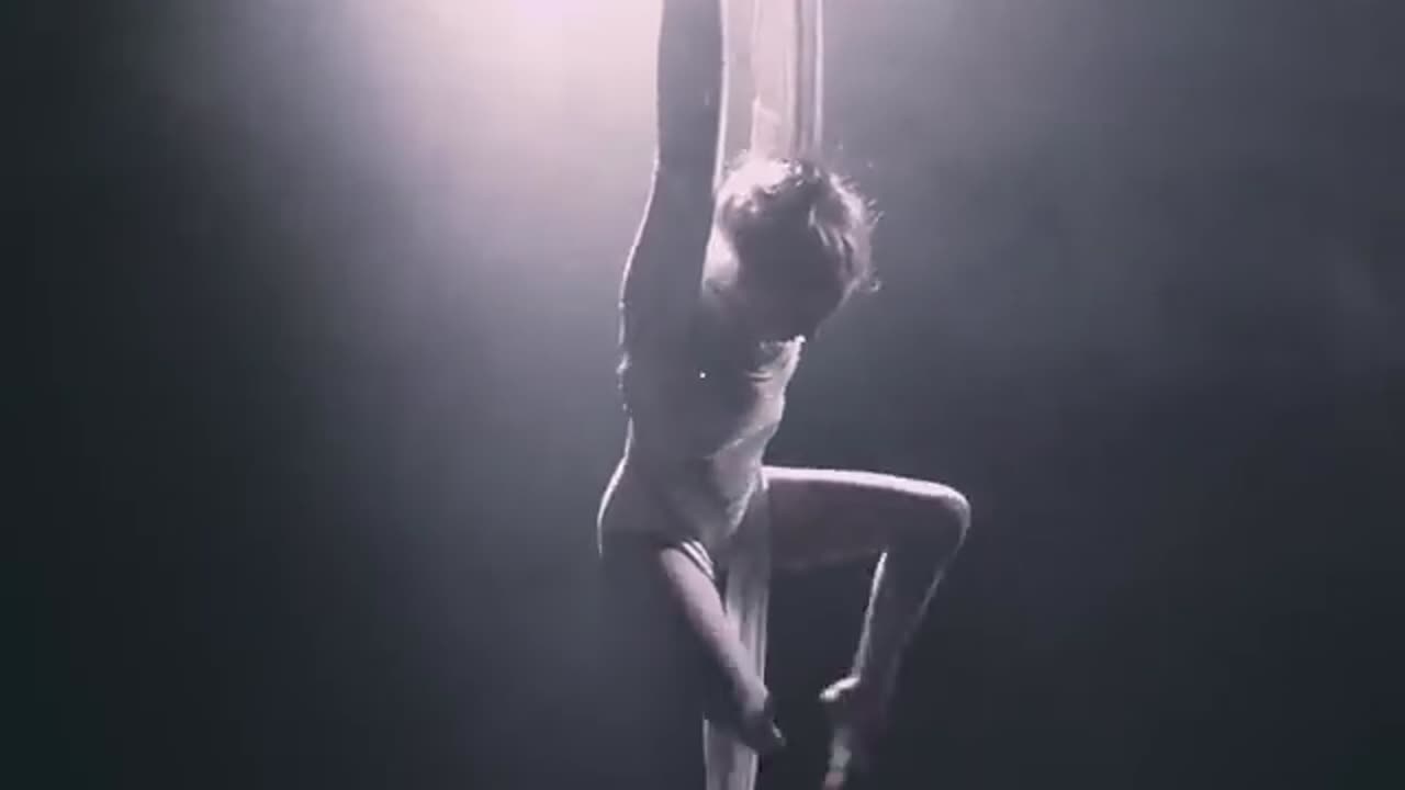 Penelope Elena on Aerial Silks 💫 - 👉Nothing else matters👈