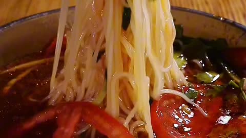 Sweet and sour cold noodles suitable for hot summer, try a bowl.
