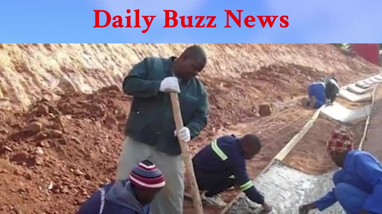 Minister Simmers Welcomes New Generation of Builders