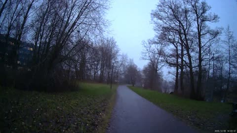 Promenad från Rosta till Myrorna Second hand vid Hagagatan...