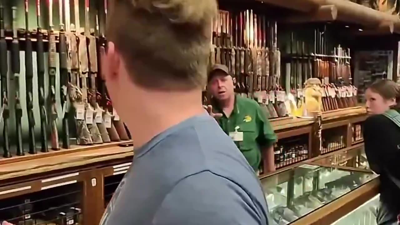 Bro doesnt know how to act at a gun store
