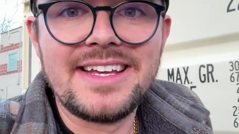 Gay? Straight? Who Cares! The Real Question Is… Do You Need A 20’ Or 40’ Container? | USA Containers