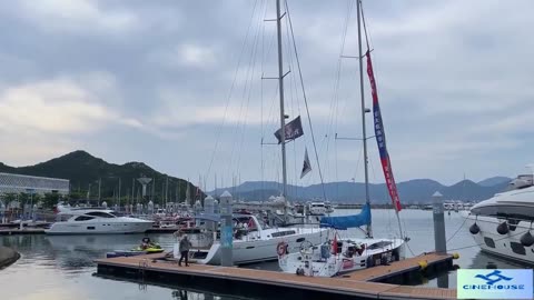 With a similar price,how would you choose between a heavy-duty RV and a sailboat !