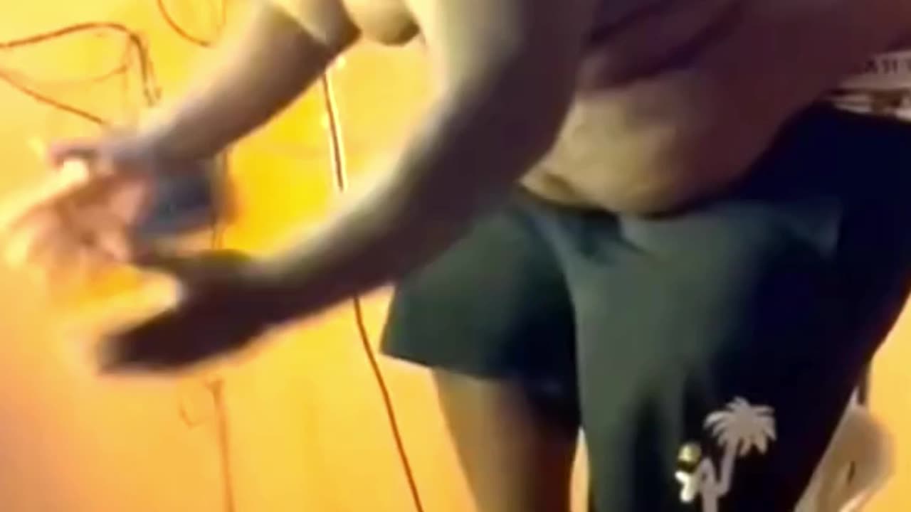 Unbreakable Chair Survives Fat Dance!