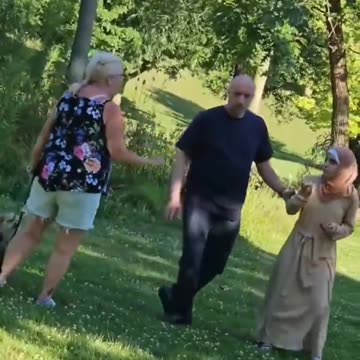 Woman stands up to Muslim couple demanding woman not walk dog in public
