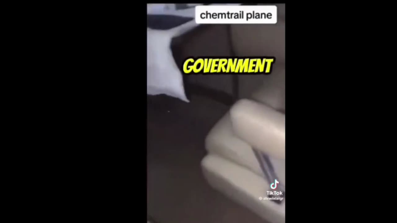 pilot explains chemtrails
