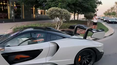 🤯💨 The Aston Martin Valkyrie: A Masterpiece of Performance and Style | LuxurySportsCars