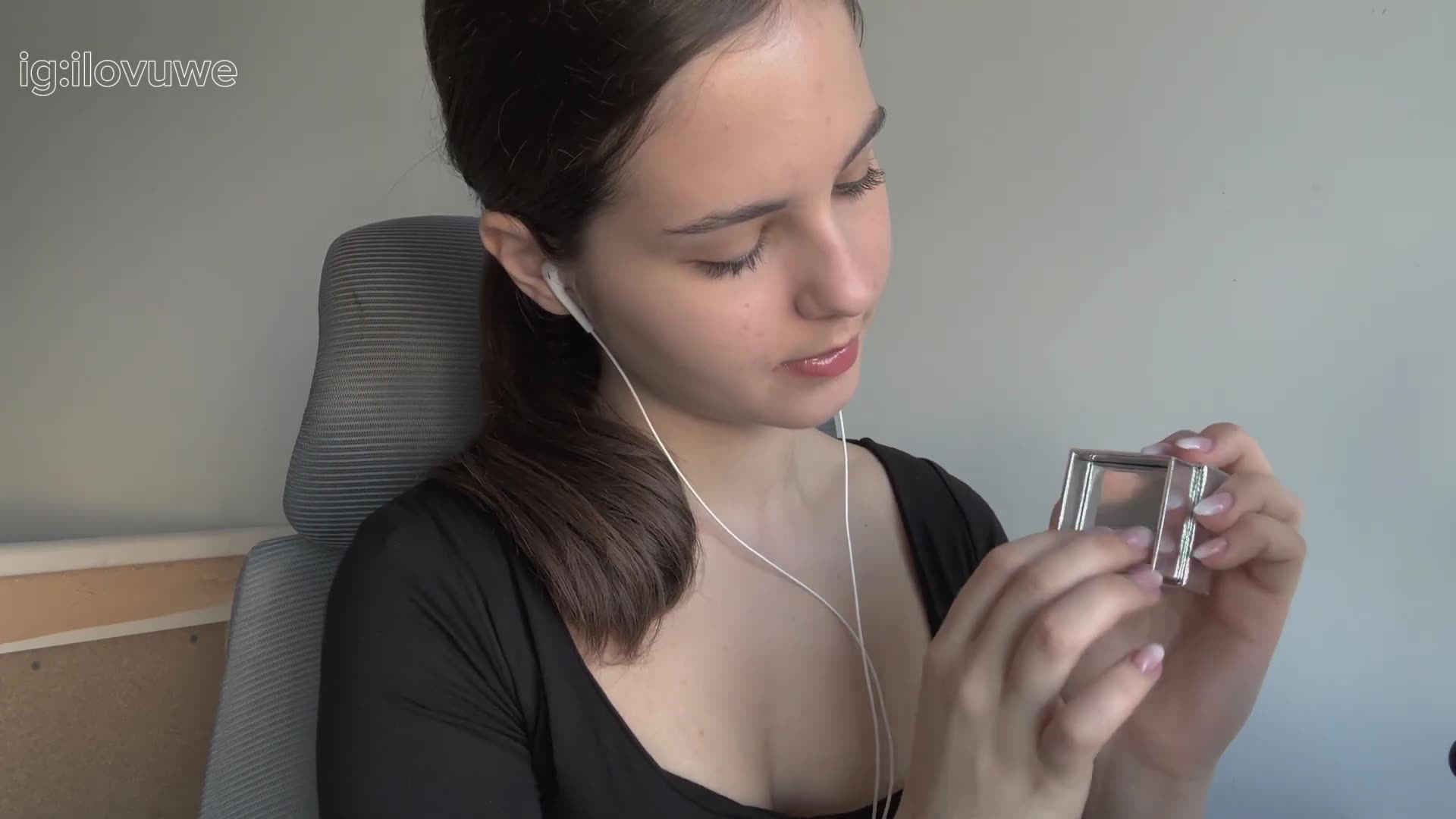 ASMR different scratching sounds