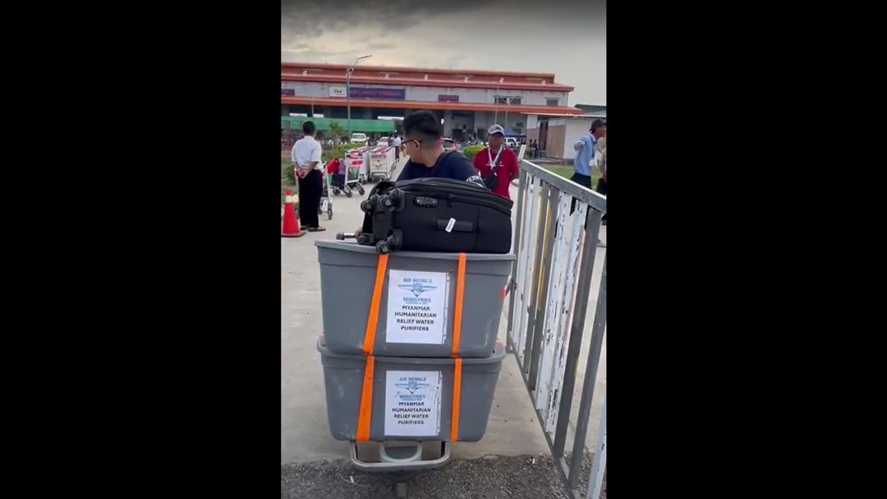 In Mandalay at the border for Myanmar