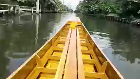 Why Do These Boats Have Truck Engines?! 🤯🚤