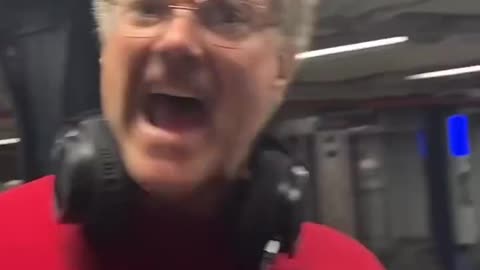 A man wearing a “Hot Girls for Zohran Mamdani” shirt went on a violent antisemitic rampage,