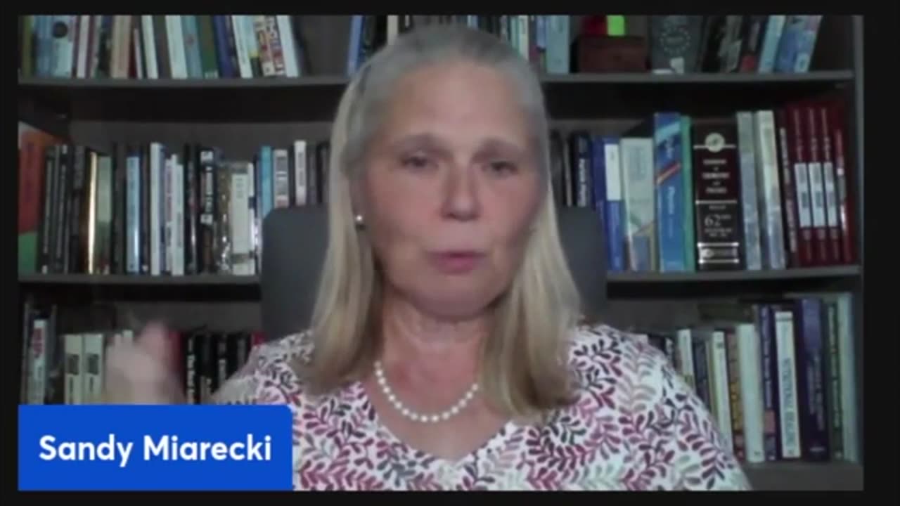 Д-р Ли Мерритт и подполковник Сэнди Миареки рассказывают о Трампе, ВВС США