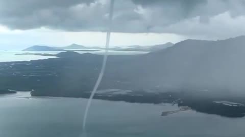 Vista aérea de una tromba marina