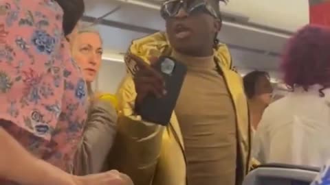 Karen says rules don't apply to her as she knocks over other passengers on airplane