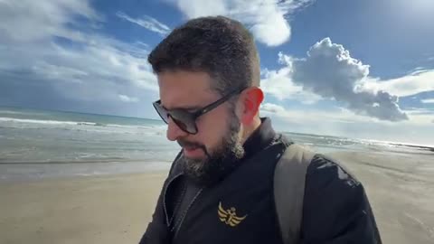 Ballistic missile threat. West wants drone evidence. Putin replica offices. Trump weird TRUTH post