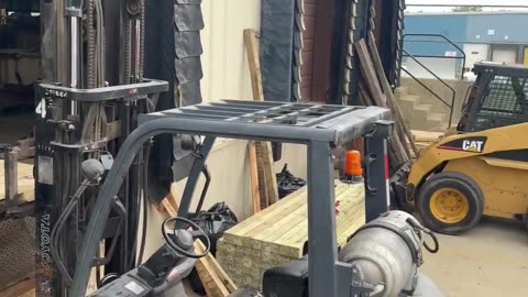 NEW STUFF FOR MY TRUCK #ourtruckinglife #reallifetrucker #trucking #mytruckinglife