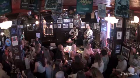 JULY 23 2025 TEMPLE BAR DUBLIN CROWD FEED