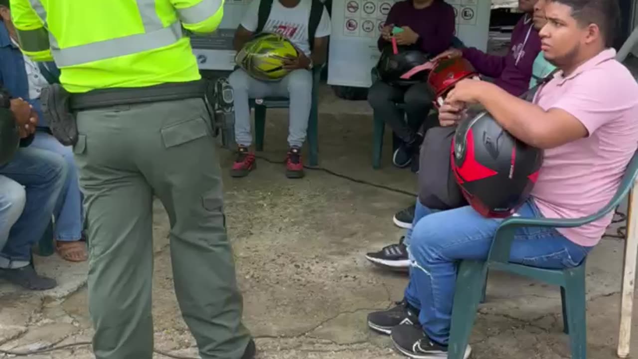 Policía de Tránsito en campañas de sensibilización