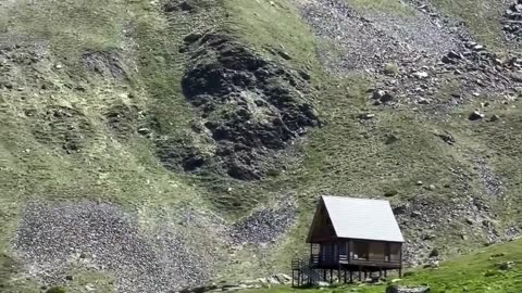 Explore the Majestic Kazbegi Mountains