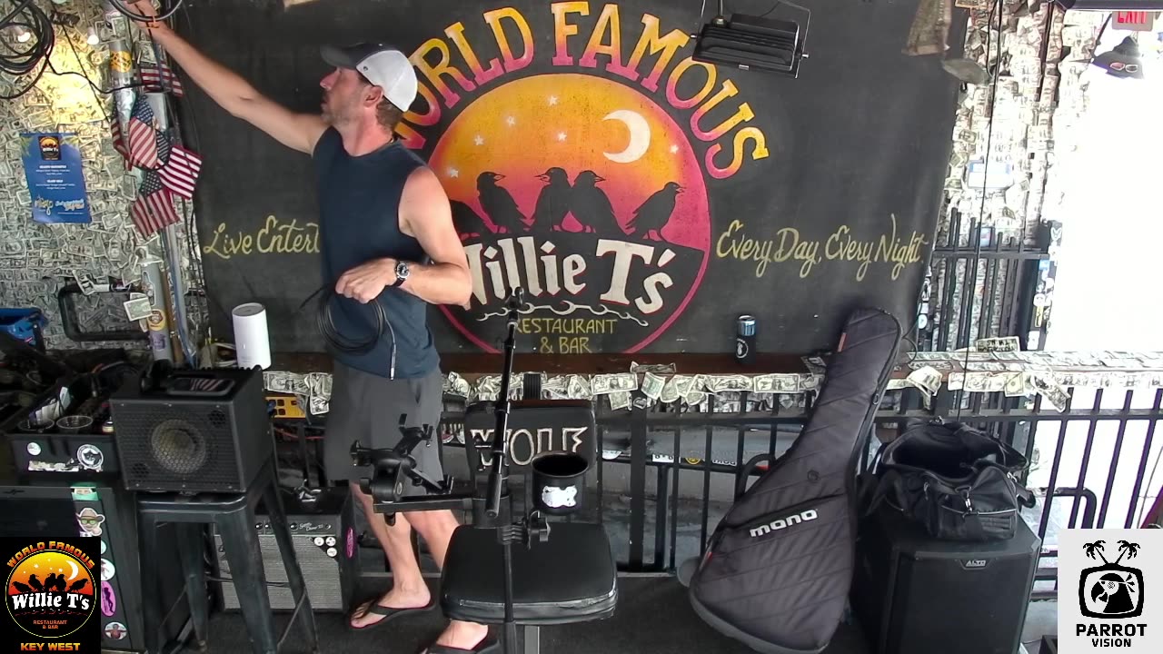 LIVE Music Everyday!