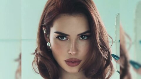 Elena Kamperi, Model berukuran besar|Bintang Model Instagram|Super Model 2025