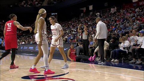 👀 FLAGRANT on rookie Sonia Citron, Allisha Gray hits the 3 | WNBA women's basketball #shorts #short