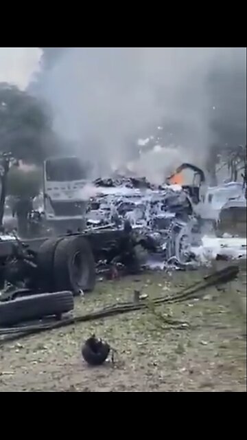 VEHICLE BOMB EXPLODES🏬💥🛻💥🪖📸ATTACK COLOMBIA MILITARY AIR FORCE BASE 🇨🇴🧑‍🚀🏬💫