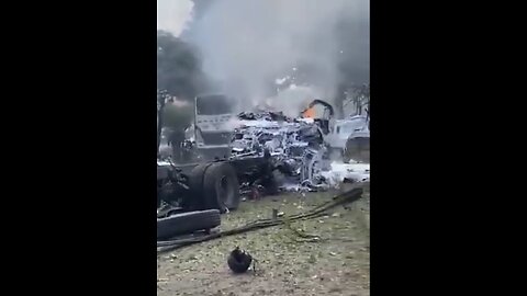 VEHICLE BOMB EXPLODES🏬💥🛻💥🪖📸ATTACK COLOMBIA MILITARY AIR FORCE BASE 🇨🇴🧑‍🚀🏬💫