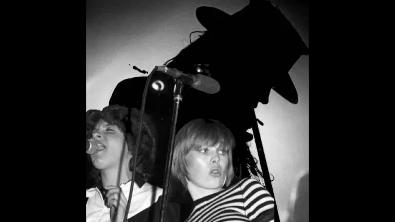 Fields Of The Nephilim V's Martha And The Muffins - ''Beach Of Souls'' (Mash-Up at 168.BPM)