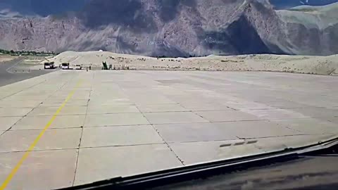 Impressive accelerated video of a landing at Skardu airport in Pakistan