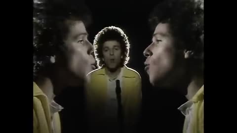 Leo Sayer - You Make Me Feel Like Dancing