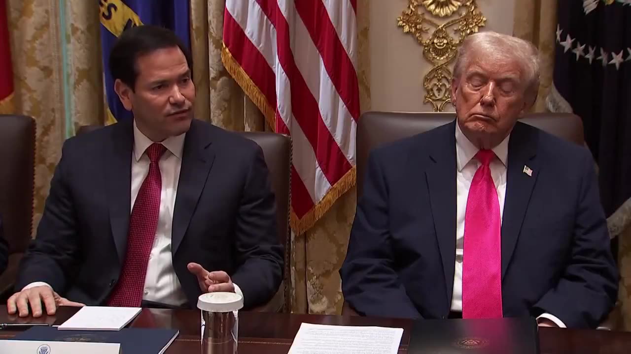Trump dozes while Marco Rubio speaks to him directly next to him. Just insane optics.