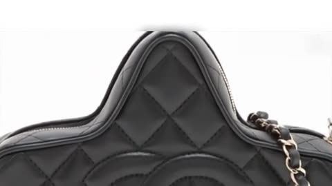 CHANEL Cruise Collection Lambskin Shoulder Bag – Star Black Gold | Short Video
