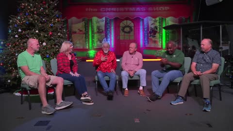 Chatting Around the Christmas Tree (ep8) - Redesigning Christmas: What Makes a Tradition Stick?